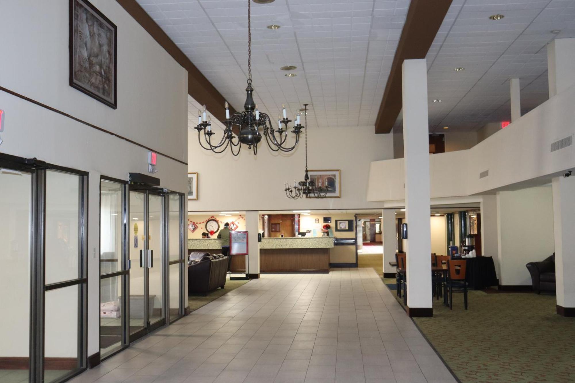 Clarion Hotel Lansing Exterior foto
